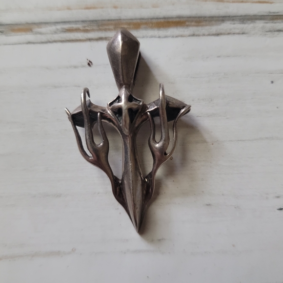 Heavy | 925 | Gothic Cross Pendant | EUC - Picture 2 of 9